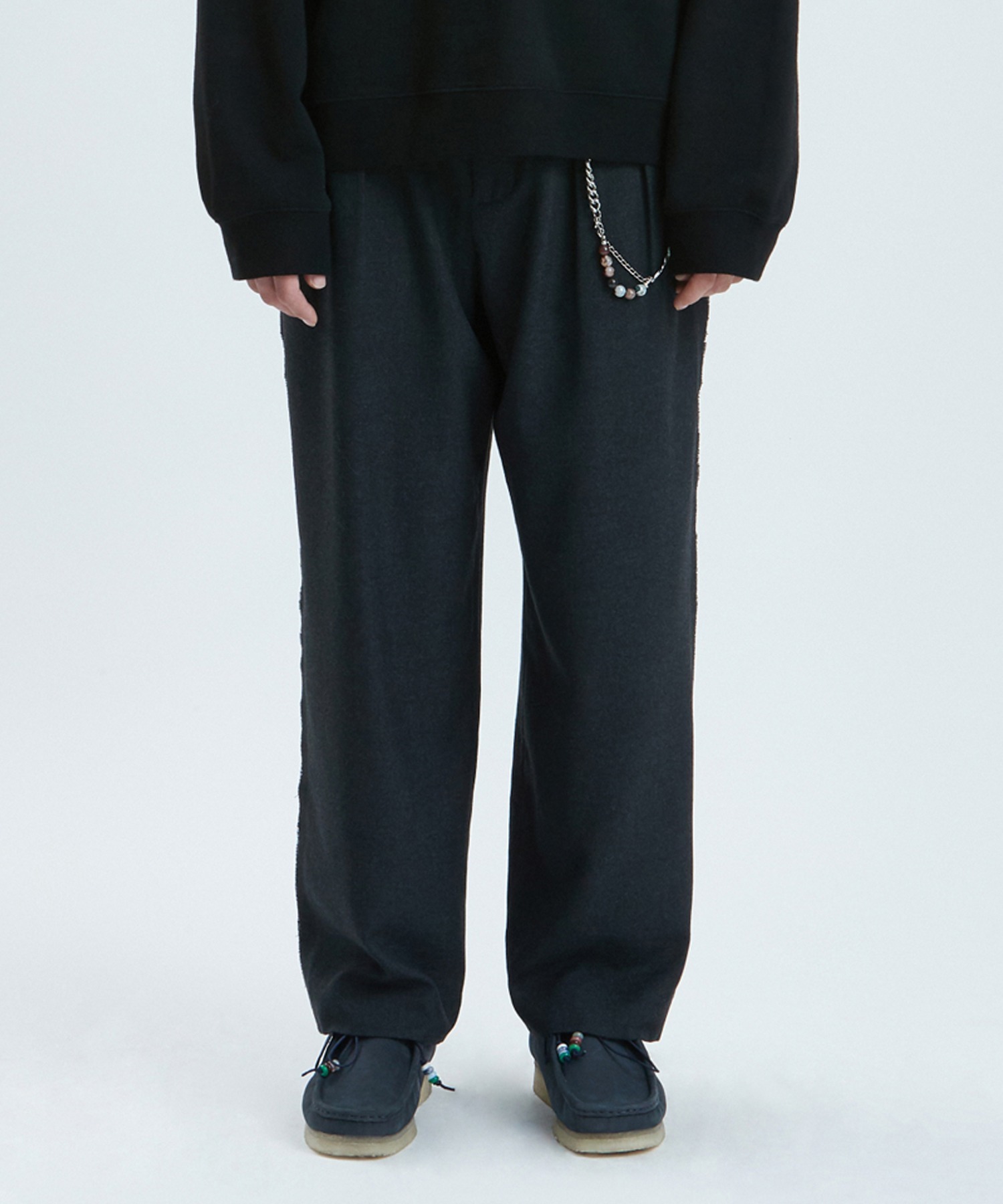 CUT OUT TWO TUCK TROUSERS charcoal