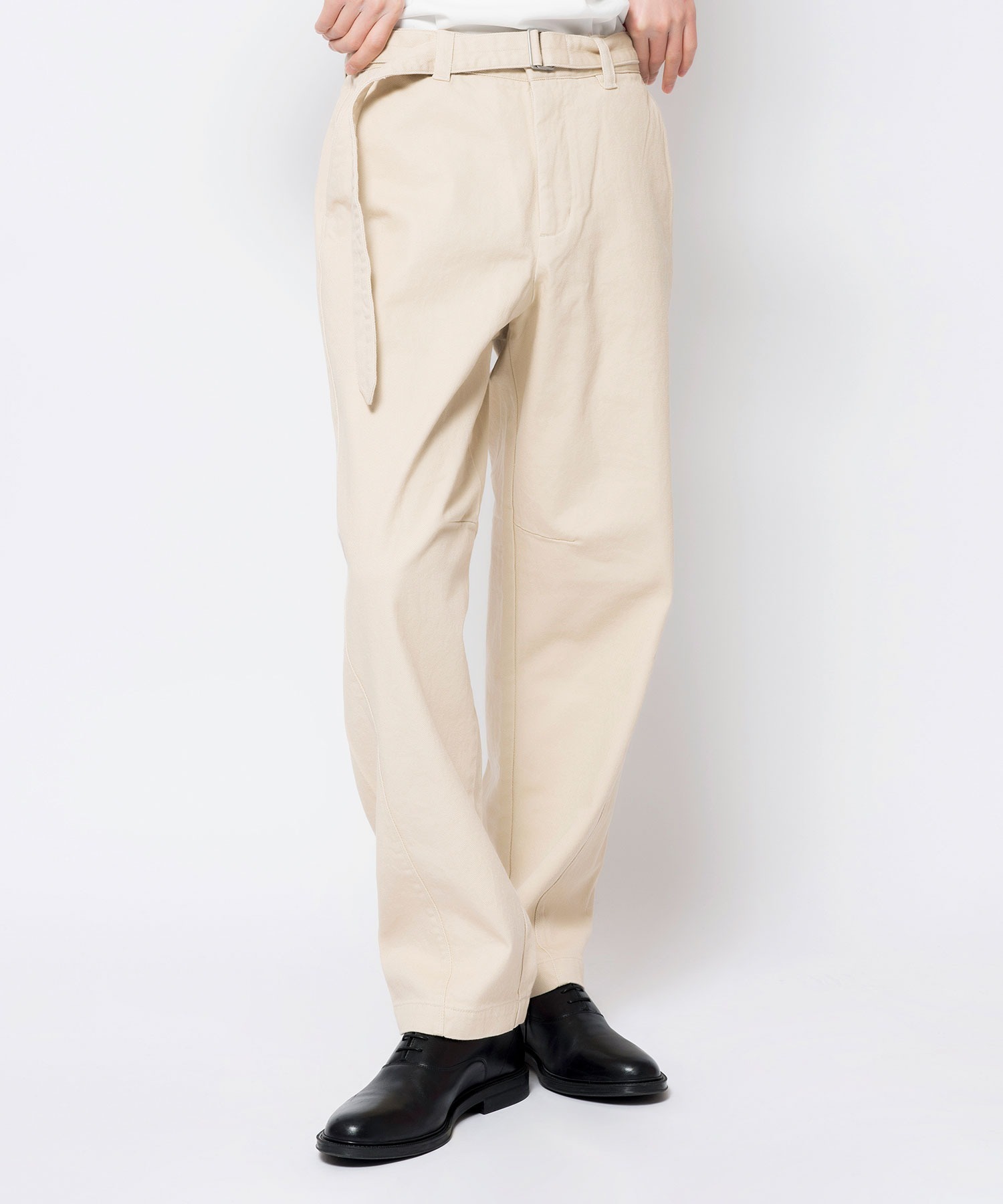 BELTED CHINO PANTS beige